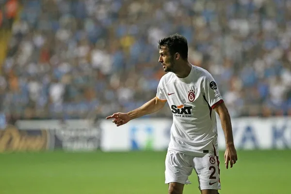 okan-buruktan-karagumruk-macinda-mecburi-rotasyon-muslera-kulubeye-emin-bayram-11e-1666786204706.jpeg Okan Buruk'tan Karagümrük maçında mecburi rotasyon! Muslera kulübeye Emin Bayram 11'e...-7