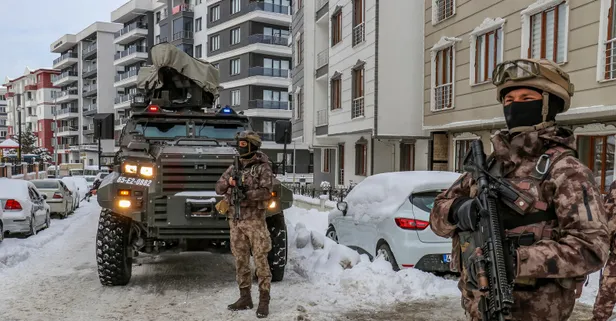 Apartman dairesine 'kaçak göçmen' baskını: 10 gözaltı