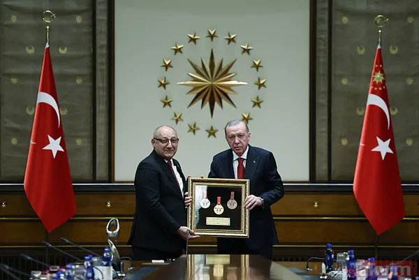 Başkan Erdoğan kabul etti! Başarılı sporcular Cumhurbaşkanlığı Külliyesi'nde - 2