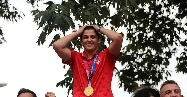 Olimpiyat şampiyonu Busenaz Sürmeneli: Trabzonspor’a armağan olsun