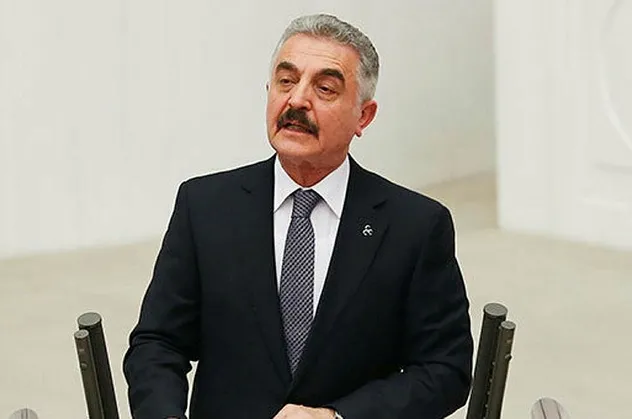 MHP'den Gazeteci Ahmet Takan'ın "Bahçeli siyaseti bırakacak" açıklamasına sert tepki