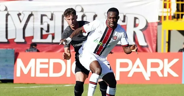 Fatih Karagümrük deplasmanda 3 puanı 3 golle aldı