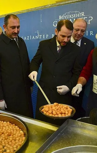 Bakan Albayrak’ı kahkahaya boğan şarkı