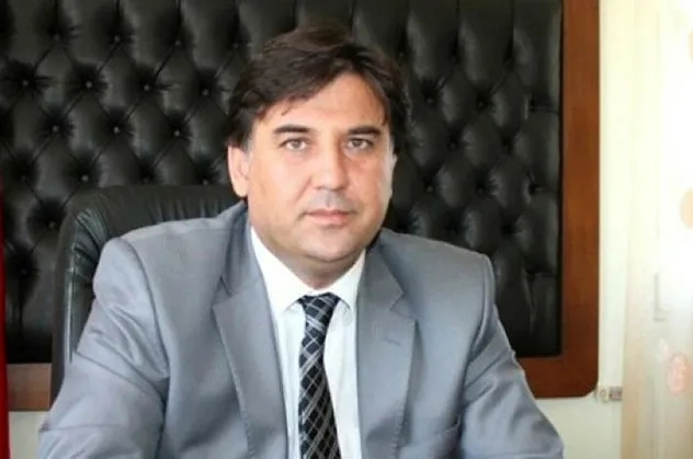 Tatilci vatandaşın aracını tekmeleyen CHP'li Fethiye Belediye Başkanı Alim Karaca 0,36 promil alkollü çıktı