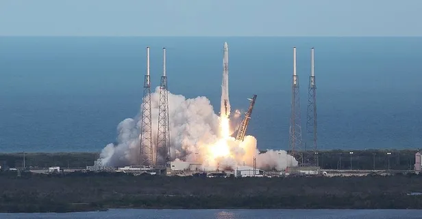 SpaceX kargo kapsülü uzaya fırlatıldı