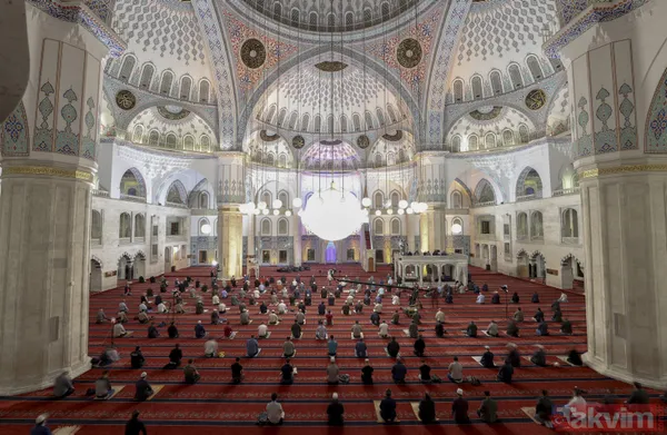 Bin aydan daha hayırlı olan Kadir Gecesi tüm yurtta idrak edildi: Filistinli mazlumlara dua edildi - 31