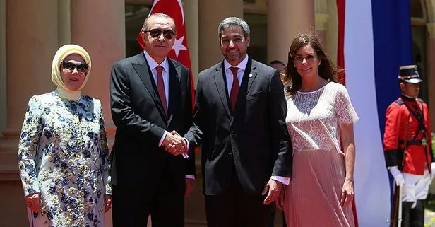 Paraguay Devlet Başkanı Mario Abdo Benitez’in eşi Silvana Abdo’dan Emine Erdoğan’a teşekkür mektubu!