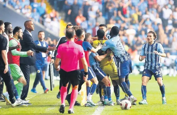 ismail-kartal-mac-sonrasi-takimina-ovgu-yagdirdi-adana-demirspora-karsi-kim-burada-boyle-oynamis-1699825947336.jpeg İsmail Kartal maç sonrası takımına övgü yağdırdı: Adana Demirspor’a karşı kim burada böyle oynamış?-5