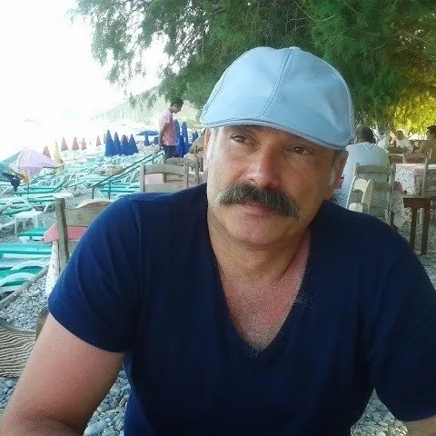 fetonun-belediyeler-imamindan-chpli-burokrata-mesaji-herkesin-derdi-kasetler-tekneye-gel-1688446657211.jpg FETÖ'nün belediyeler imamından CHP'li bürokrata mesajı: Herkesin derdi kasetler, tekneye gel-7