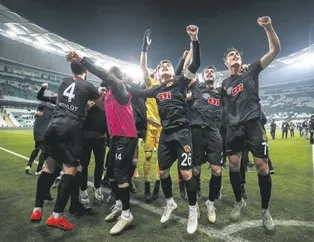 Es-es Timsah’ı avladı