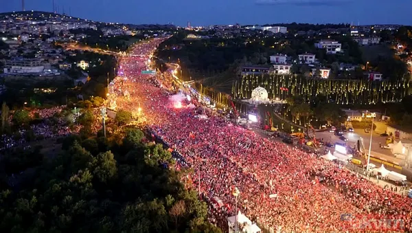 15 Temmuz Şehitler Köprüsü'ne akın akın geldiler - 1