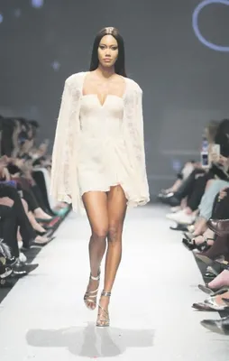 Fashion Week görkemli başladı