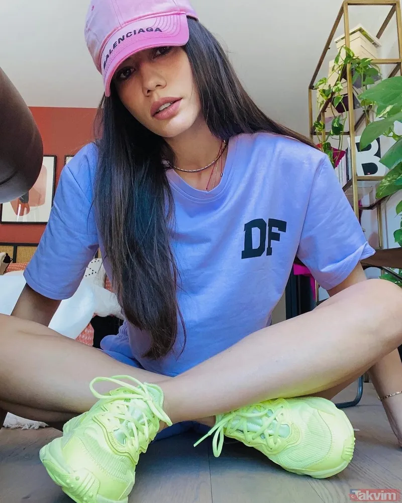 Demet Özdemir’den bikini şov! Önce havuz pozunu paylaştı sonra aşka geldi gören dönüp bir daha baktı sevgilisi Oğuzhan Koç ile…