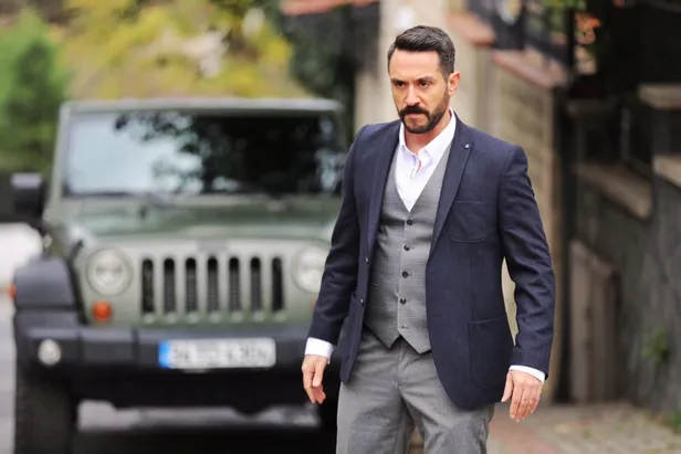 9-transfer-yetmedi-edho-oyuncusunu-da-kadroya-katti-pelin-akilden-sonra-o-da-gumbur-gumbur-geliyor-1639457366048.jpg Pelin Akil'den sonra o da gümbür gümbür geliyor! 9 transfer yetmedi EDHO oyuncusunu da kadroya kattı!-5