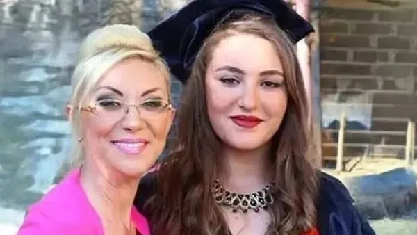 Güllü ve kızı Tuğyan Ülkem Gülter, Takvim