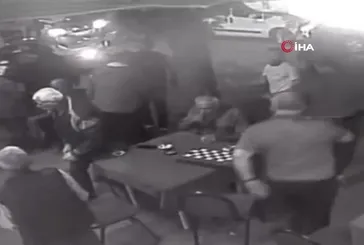 Bursa'da dehşet anları kamerada! Yaşlı adam kahvehanede kurşun yağdırdı