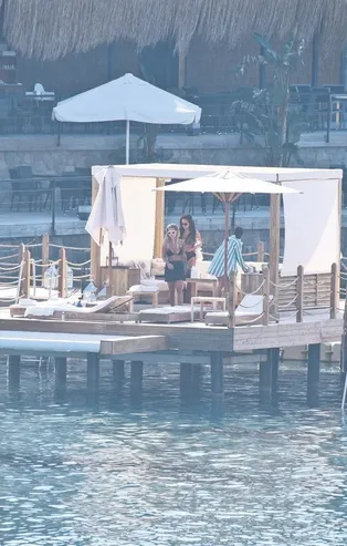 Dünyaca ünlü yıldız Rita Ora soluğu Bodrum'da aldı!