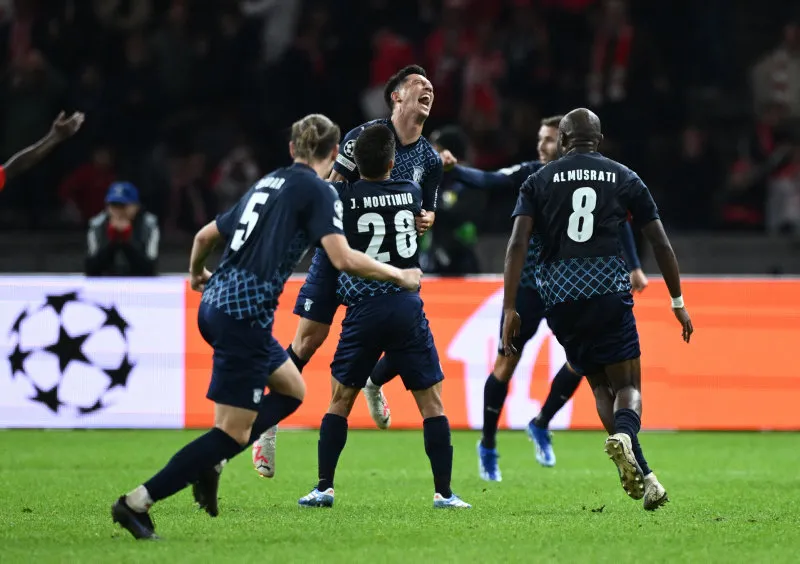 Olympiakos Fenerbahçe maçı sonrası UEFA ülke puanı sıralaması güncellendi! İşte son durum - 11