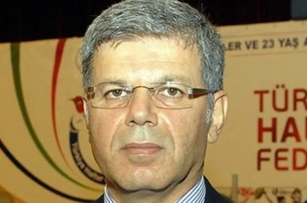 Son dakika: Avrupa Halter Federasyonu başkanlığına Hasan Akkuş seçildi