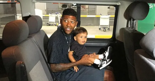 Cimbom, sol beki Paritck van Aanholt’a kavuştu