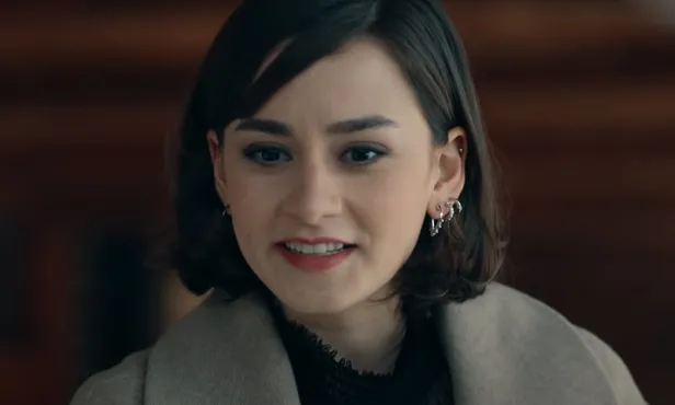nalinci-keseri-gibi-kendine-yontuyor-cukur-124-bolum-fragmani-carsi-pazar-karisti-maskeli-can-sikacak-1617962585054.jpg Nalıncı keseri gibi kendine yontuyor! Çukur 124. bölüm fragmanı: Çarşı pazar karıştı maskeli can sıkacak!-6
