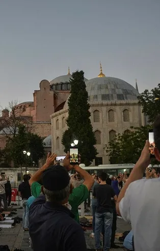 Dünyanın gündemi Ayasofya! Hangi ülke kararı nasıl karşıladı?