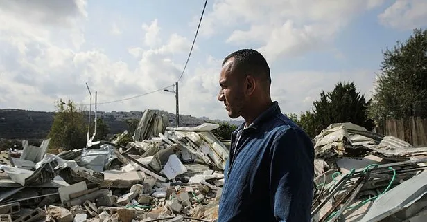 İşgalci İsrail, Batı Şeria’da Filistinli bedevilere ait 11 evi yıktı! Yerine Yahudilere bina inşa ediyorlar...