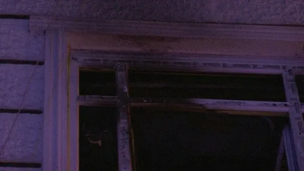 Esenyurt'ta gece yarısı yangı paniği! Mahsur kalanlardan 12 kişi kurtarıldı: 3 kişi hastaneye kaldırıldı-4