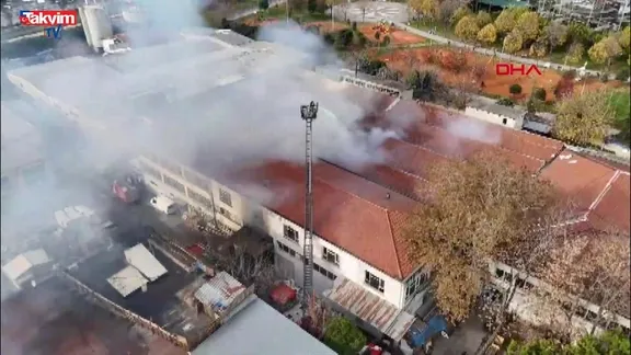 Bakırköy'de tekstil fabrikasında yangın