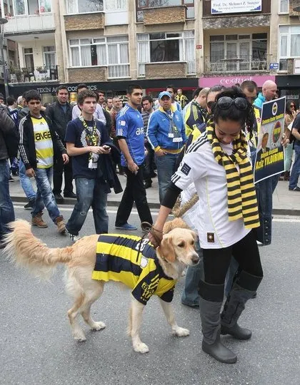 Fenerbahçe taraftarından ’şike’ yürüyüşü