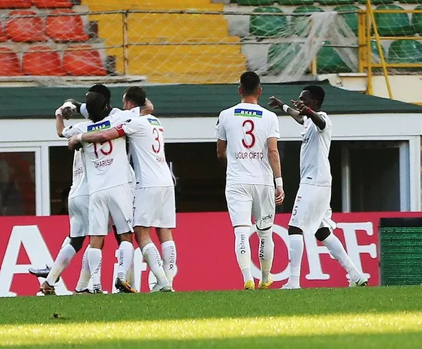 Sivasspor 3 puanı 3 golle aldı! Alanyaspor 0-3 Sivasspor (MAÇ SONUCU-ÖZET)-4