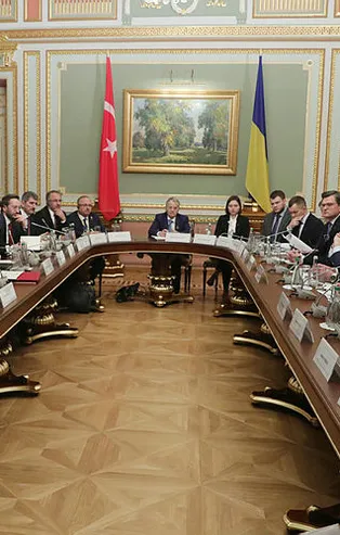 Ukrayna'da heyetler arası görüşme