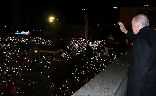 baskan-erdogan-28-mayis-seciminden-zaferle-cikacak-insallah-tarihi-bir-basariya-imza-atacagiz-1684170968153.jpeg Başkan Recep Tayyip Erdoğan'dan çok net 28 Mayıs mesajı: "Zaferle çıkacak, tarihi bir başarıya imza atacağız"-2