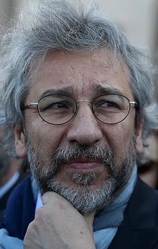 Yılmaz Özdil’den sonra firari Can Dündar’ın villası da kaçak çıktı