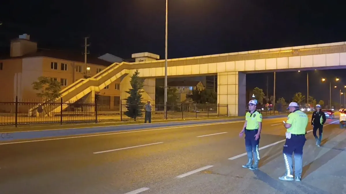 Bursa'da üst geçidi kullanmayan yayaya otobüs çarptı
