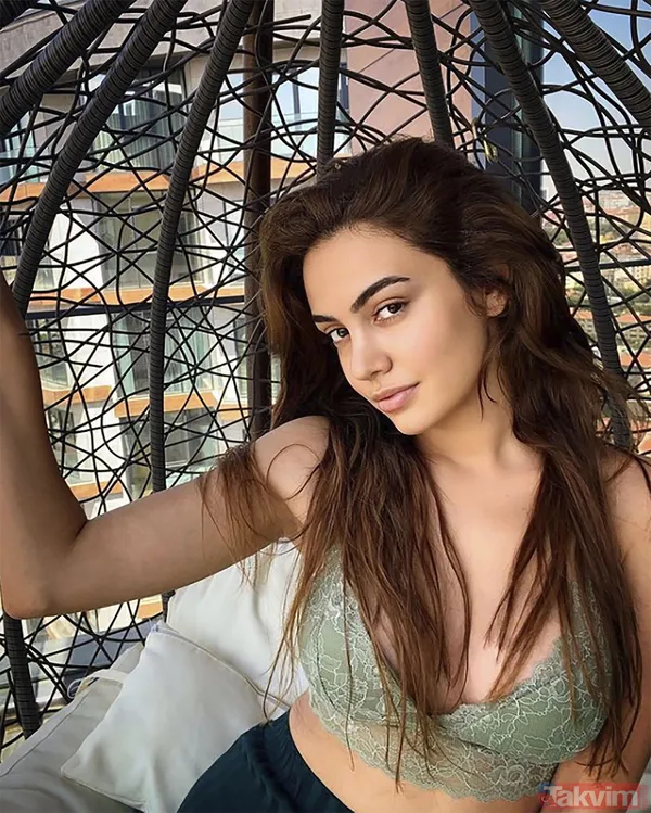 Mehmet Ali Erbil'in tacizini ifşa etmişti! Karnı burnunda olan Ece Ronay hem alttan hem üstten açtı o pozuna yorum yağdı: "Sen Rihanna mısın?" - 32