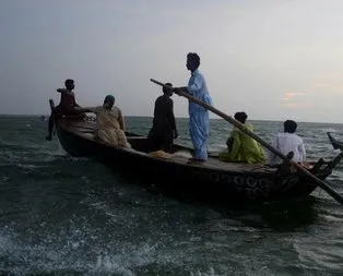 Pakistan’da tekne alabora oldu: 10 ölü