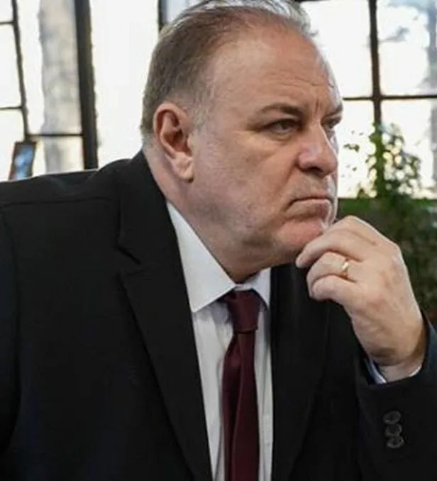 Eşi Nihan Ünsal'ın ihanetine uğrayan Burak Sergen'den gizemli arkadaş! İş ciddiye dönerse gizlemem-6