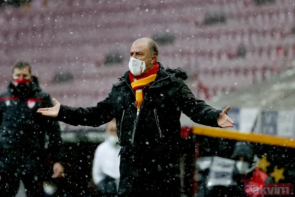 İkinci Yarının Başında Gelen Kasımpaşa Golü Sarı-Kırmızılıları Hayli Tesir Etmesi Çok Normaldi. Muslera'nın Hatalı Çıkışı Maçı Beraberliğe Getirmiş, Gözler...