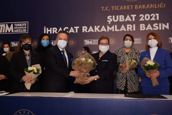 son-dakika-ticaret-bakani-ruhsar-pekcan-16-milyar-12-milyon-dolarla-tum-zamanlarin-en-yuksek-subat-ihracati-gerceklesti-1614679897817.jpg