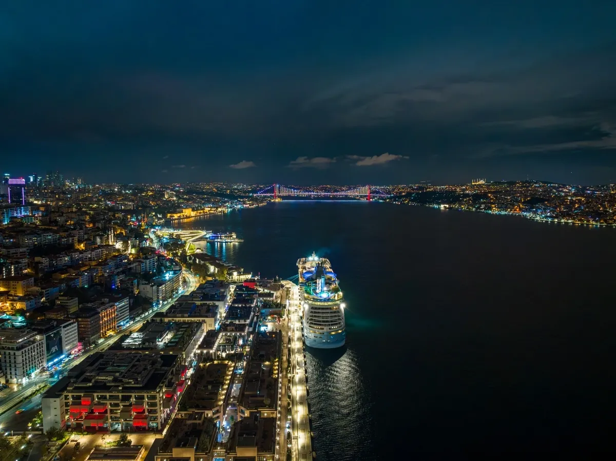istanbul-kruvaziyer-turizminde-ana-liman-luyor-2026-2027-kisinda-150-bin-yolcu-hedefleniyor-1788515741127.jpg İstanbul kruvaziyer turizminde ana liman oluyor: 2026-2027 kışında 150 bin yolcu hedefleniyor-6