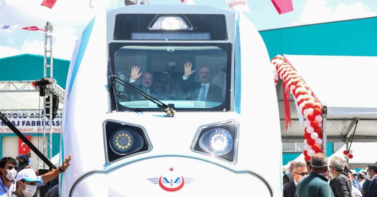 Bakan Karaismailoğlu’ndan milli elektrikli tren açıklaması: Türkiye, teknolojiyi üreten ve ihraç eden konuma geldi