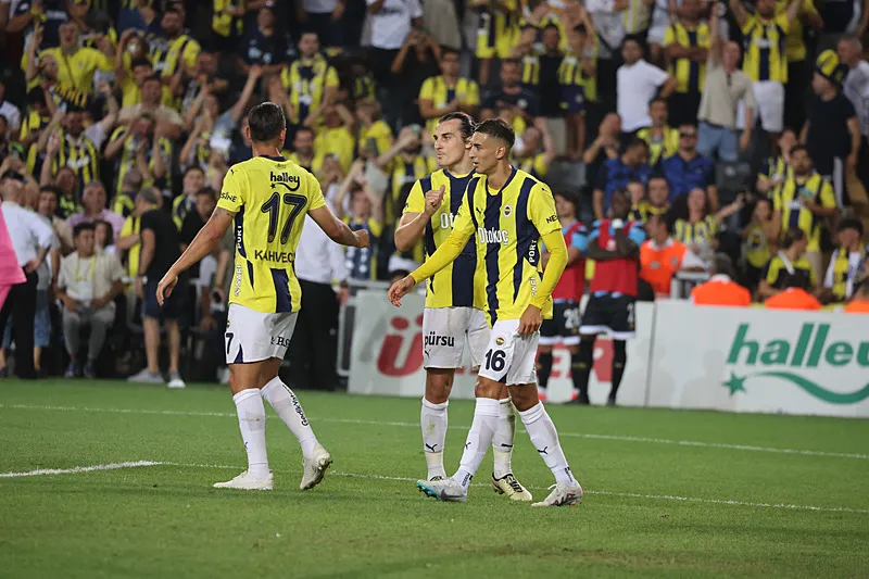 Spor yazarları Fenerbahçe - Lugano maçını değerlendirdi! 2 yıldıza büyük övgü - 16