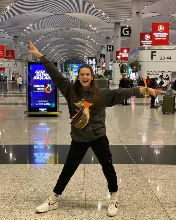 Survivor Nisa 2022 All-Star kadrosundan çıkarıldı eski sevgilisi ve yeni aşkıyla yarışacaktı! Hayranları derbeder oldu-6