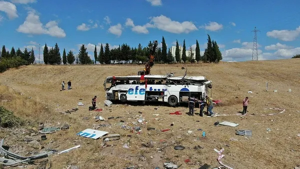 Balıkesir yolunda otobüs takla attı, ölenlerin hayatı ağlattı! Kimi doktor olmak istiyordu, kimisi son anda bindi-3