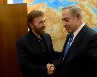 siyonist-rejimin-yakin-dostu-chuck-norris-86-yasinda-oldu-1774036991237.jpeg Siyonist rejimin yakın dostu Chuck Norris 86 yaşında öldü-6