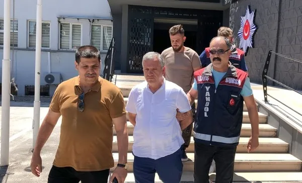 bursada-bozuk-et-ve-kurbanlik-dolandiriciligi-sorusturmasinda-sikayetci-sayisi-235e-yukseldi-1688386953911.jpg Bursa'da 'bozuk et ve kurbanlık dolandırıcılığı' soruşturmasında şikayetçi sayısı 235'e yükseldi-5