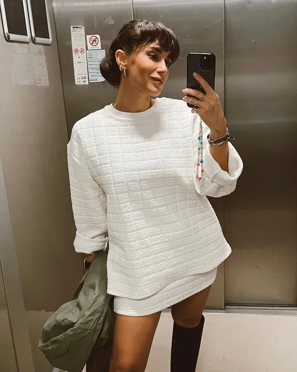 annemizi-saklarkenin-handani-hande-dogandemir-tarziyla-olay-oldu-super-minisi-ve-uzun-cizmeleriyle-verdigi-poza-yorum-yagdi-1639781312389.jpg Annemizi Saklarken’in Handan’ı Hande Doğandemir tarzıyla olay oldu! Süper minisi ve uzun çizmeleriyle verdiği poza yorum yağdı-10