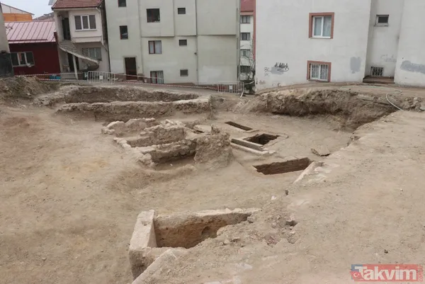 Bolu'da inşaat kazısı sırasında tarihi eser kalıntıları bulundu - 1