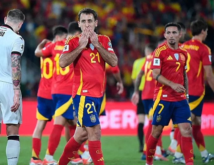 İspanya 2 golle kazandı